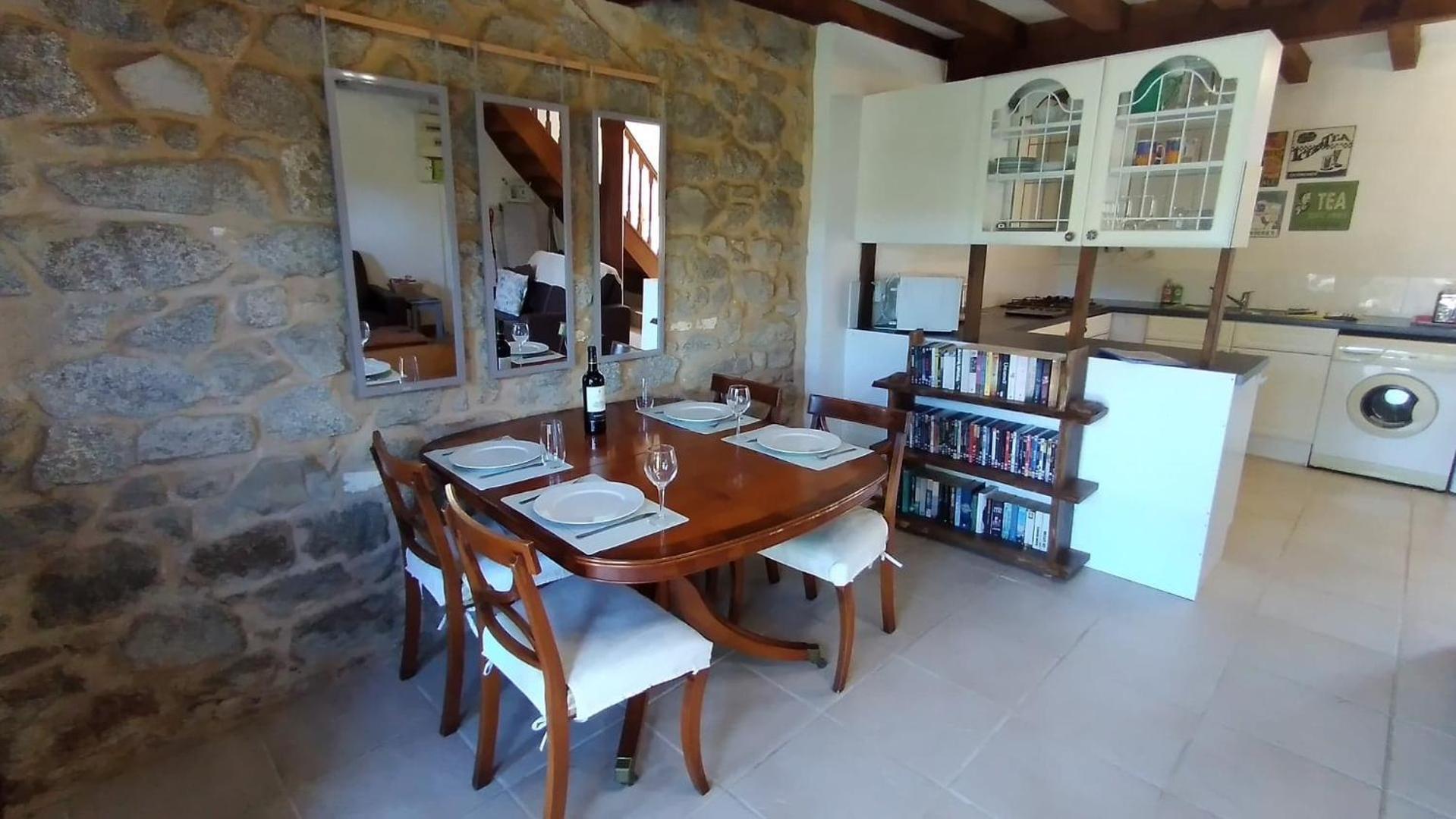 Character 2 Bed Cottage Within Walking Distance Of Bar/Restaurants Piégut-Pluviers Eksteriør bilde
