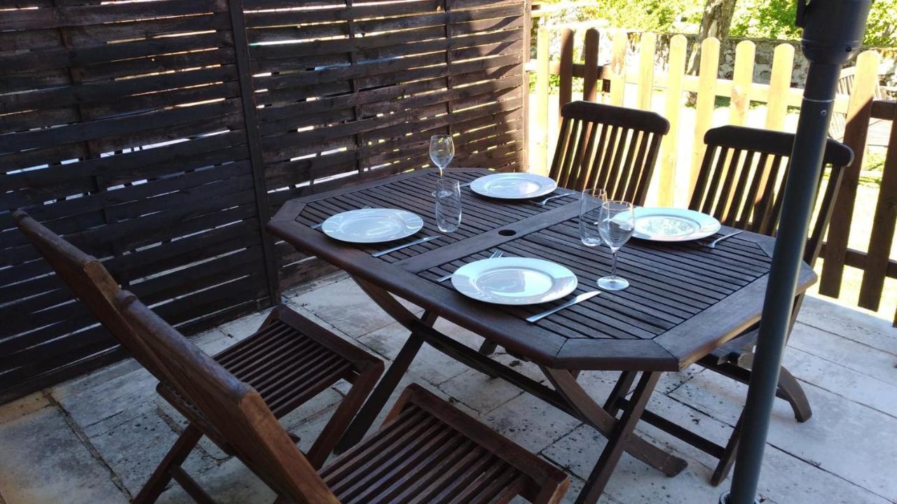 Character 2 Bed Cottage Within Walking Distance Of Bar/Restaurants Piégut-Pluviers Eksteriør bilde