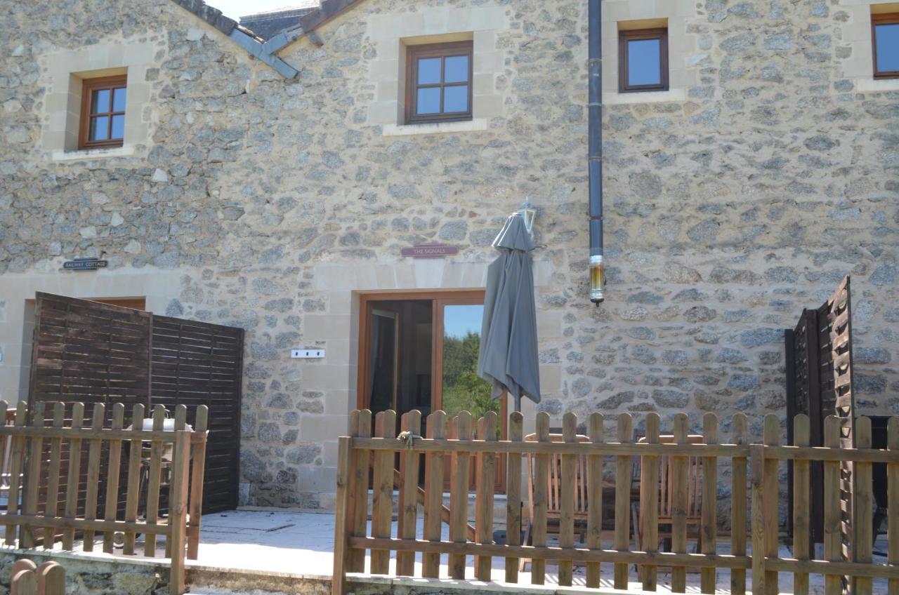 Character 2 Bed Cottage Within Walking Distance Of Bar/Restaurants Piégut-Pluviers Eksteriør bilde